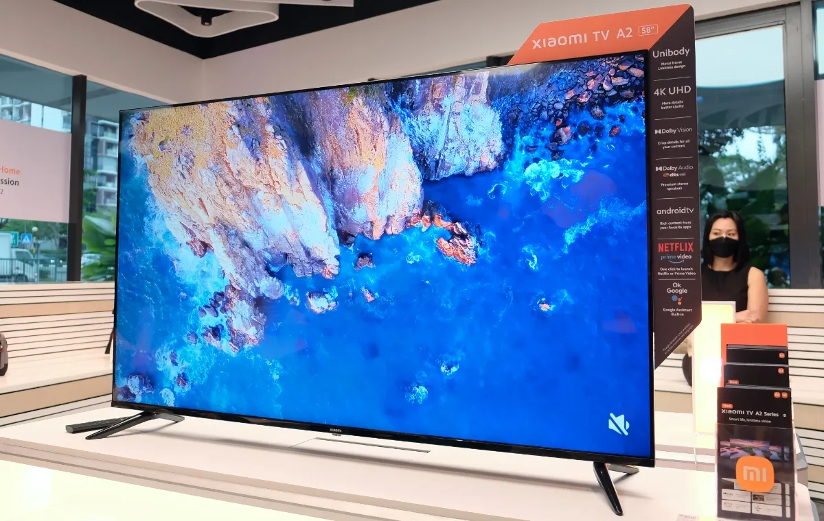 Флагман Samsung и топовый телевизор по версии «Палача» отдают по скидке с гарантией. Стоит брать?