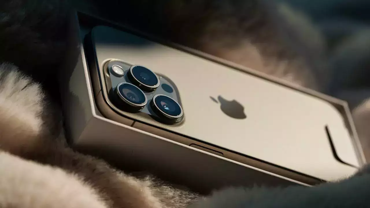 iPhone станет гигантским. Раньше такими были планшеты