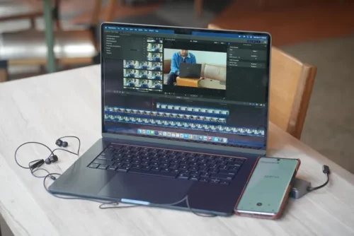 MacBook Air M3 солидно подешевел в России. Ради чего стоит его брать?