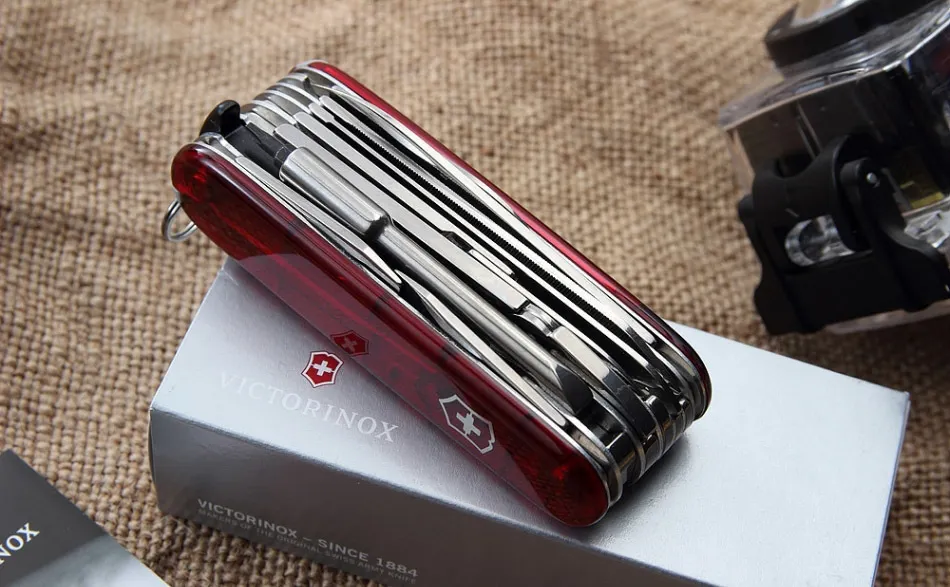 «Очень надёжный, сделан качественно». Нашли шикарный мультитул Victorinox по очень выгодной цене
