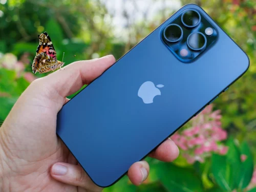 iPhone 15 Pro Max стоит около 100 тысяч рублей. Почему это очень хороший прайс?