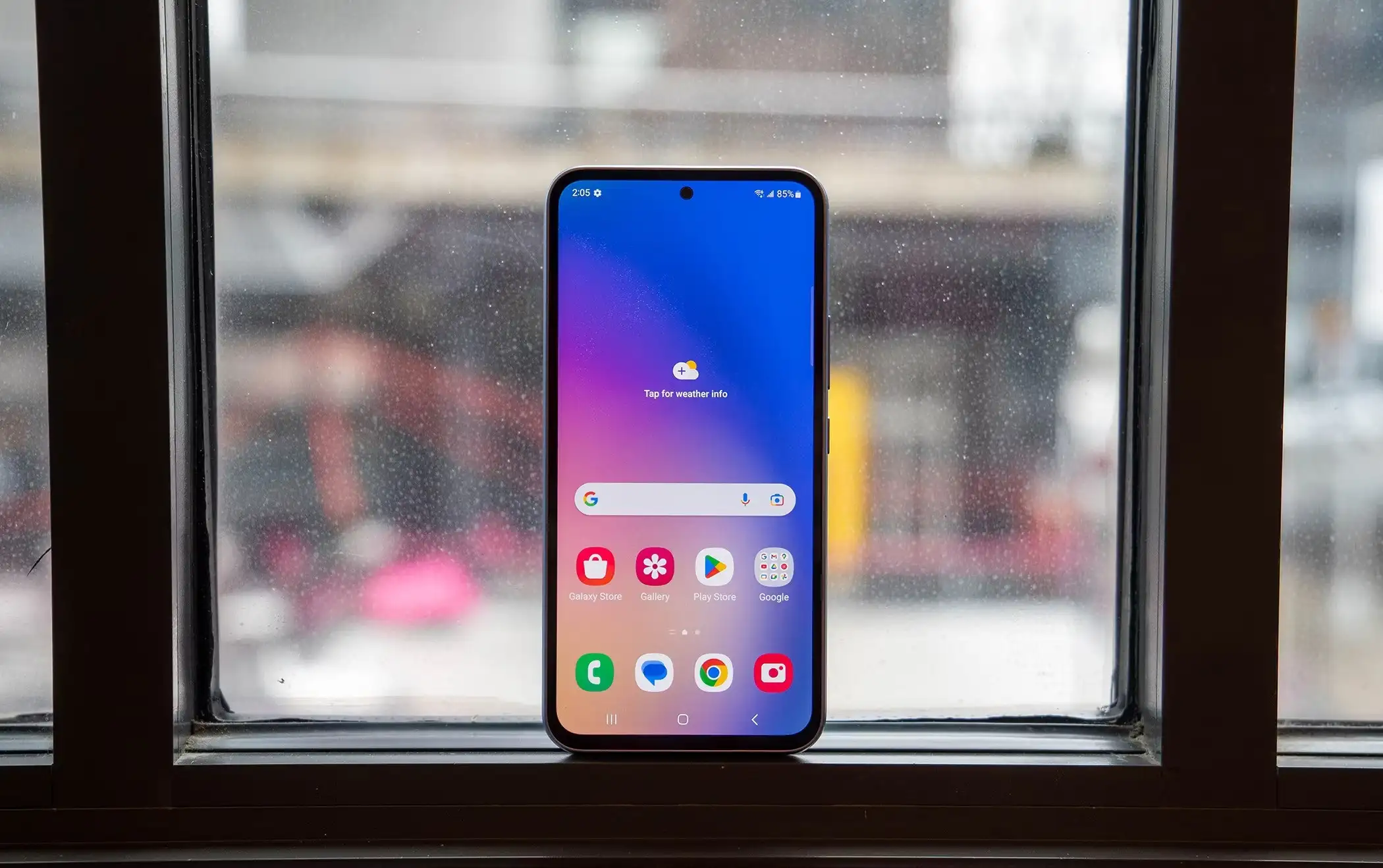 Лучший субфлагман Samsung Galaxy рухнул в цене. Его можно смело брать и в 2024 году 