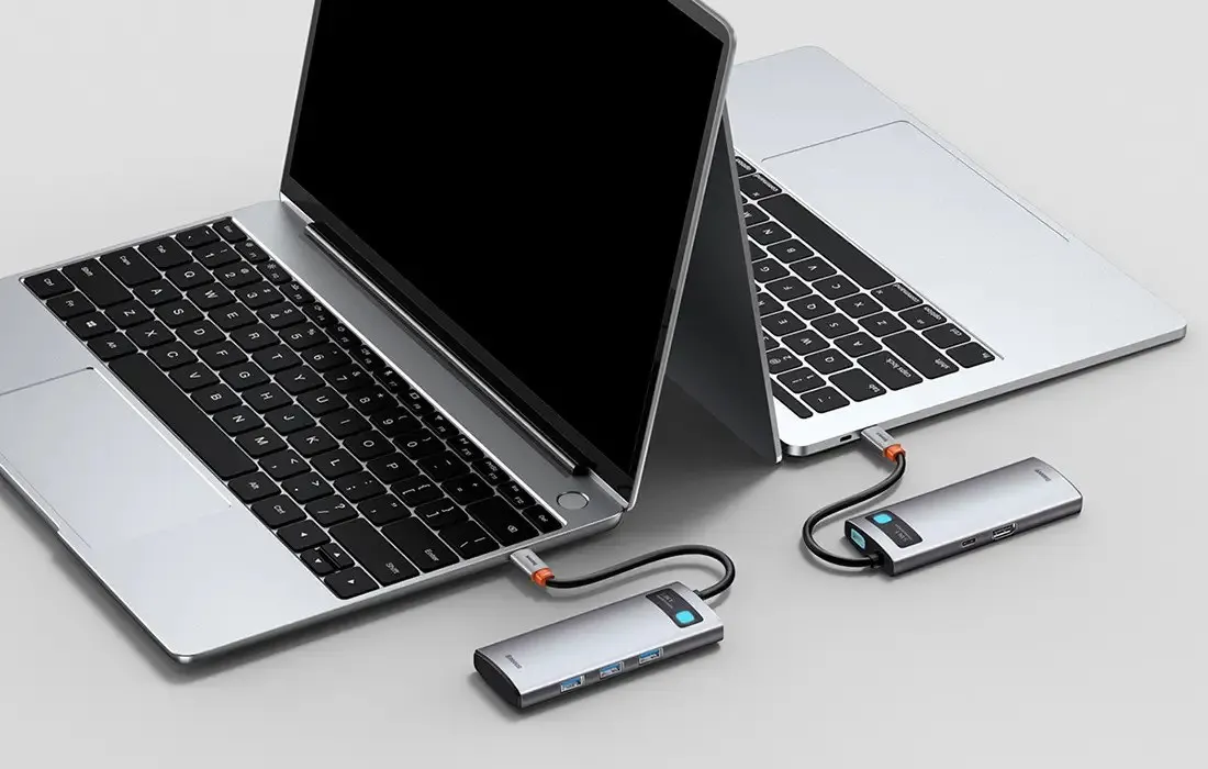 Эти аксессуары нужны каждому владельцу MacBook. Складная подставка, универсальный USB-хаб и мощный пауэрбанк