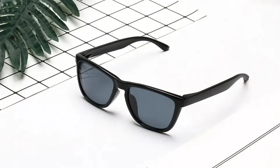 Забудьте про Ray-Ban. Эти солнцезащитные очки Xiaomi выглядят круче, а стоят копейки