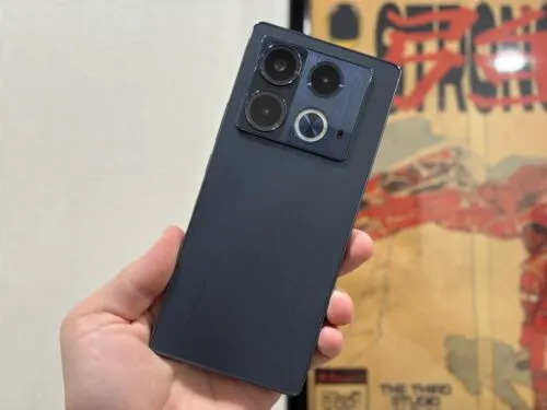 Infinix Note 40 — один из самых перспективных бюджетников на рынке. Он удивил продвинутым дисплеем и качеством звука