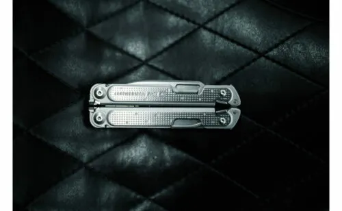 Этот мультитул Leatherman – один из самых доступных. 19 инструментов и чехол в комплекте