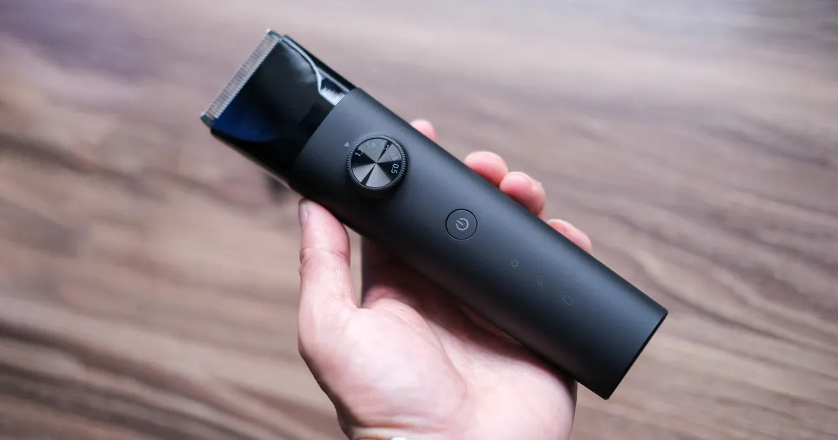 Хитовую машинку для стрижки от Xiaomi сливают дешевле 2 тысяч рублей. Она окупится моментально