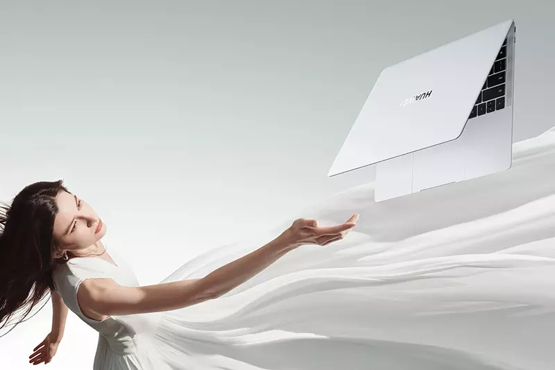 Убийцу MacBook Pro от Huawei отдают с шикарными подарками. Но цена отпугивает