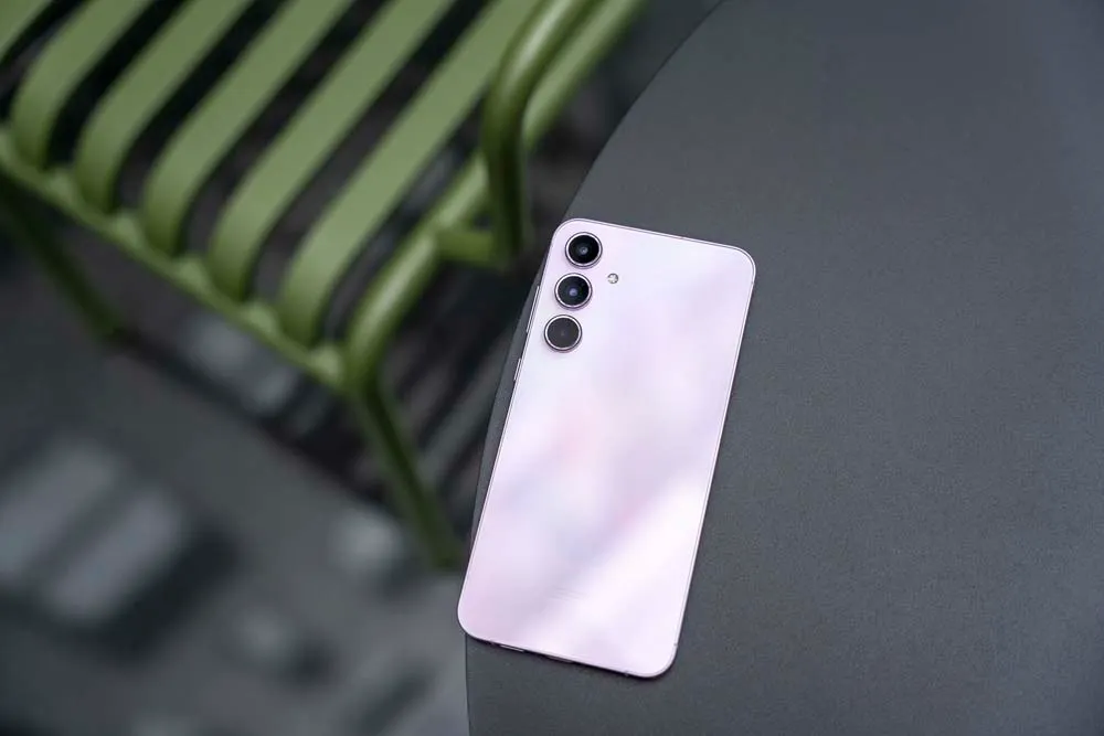 Samsung Galaxy A55 рухнул в цене на Маркете. Теперь его точно стоит брать