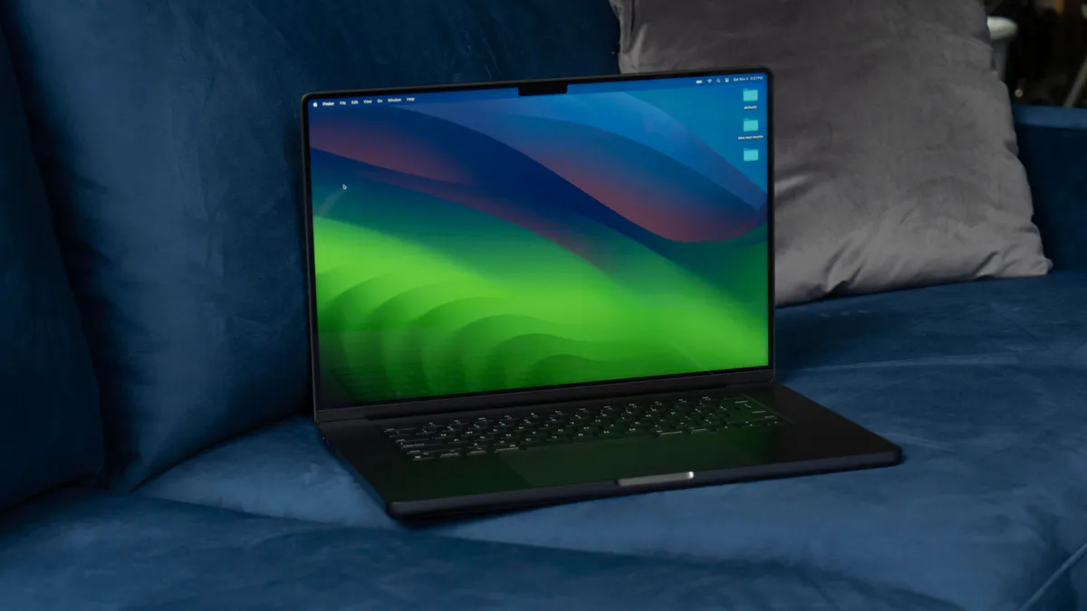 Мощный MacBook Pro с огромным экраном подешевел в России. Ценник реально адекватный