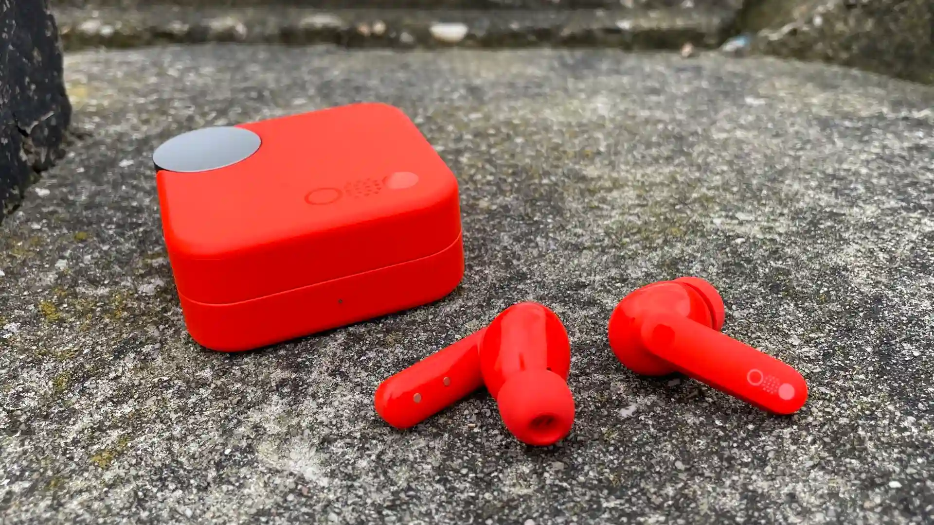 Наушники CMF Buds и Buds Pro привезли в Россию. Сколько за них просят?