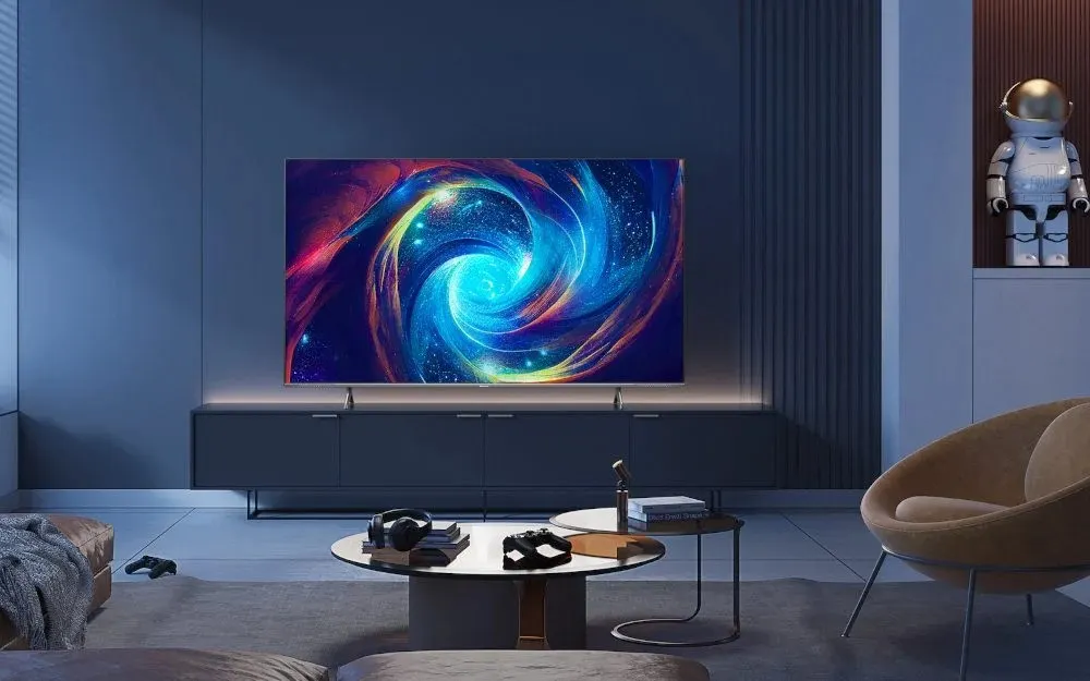 Этот Hisense — идеальный телевизор для спальни. Вариант со 120-герцовым QLED-экраном и мощным звуком
