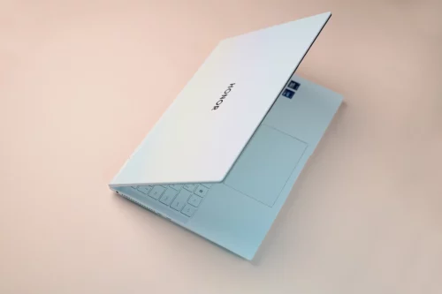 В России вышел Honor MagicBook Pro 16 – мощный ноутбук для работы с ИИ. Он подойдет даже для игр