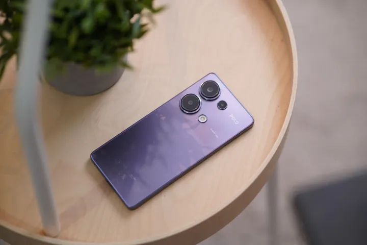 Лучший бюджетник Xiaomi Poco рухнул в цене. Так дешево он еще не стоил