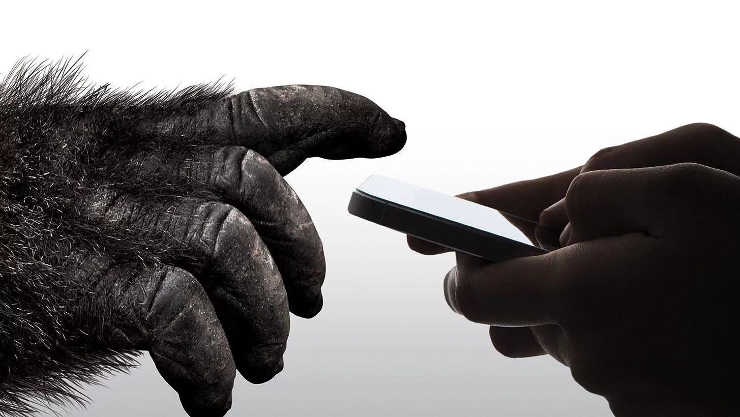 Скоро разбить экран смартфона будет нереально. Вышло новое стекло Gorilla Glass 7i