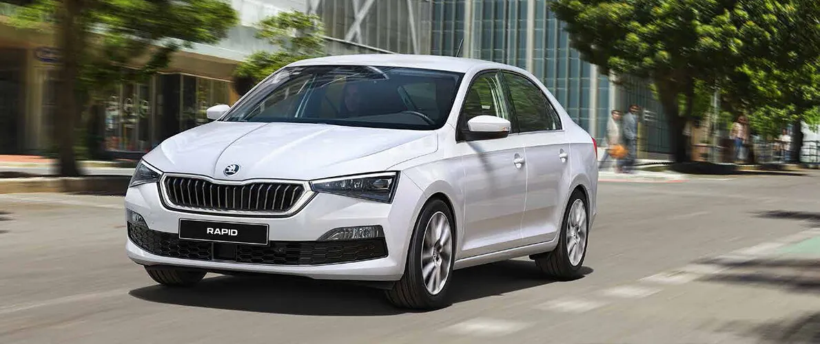 Skoda Rapid рекордно подешевел в России. Минус 500 тысяч рублей