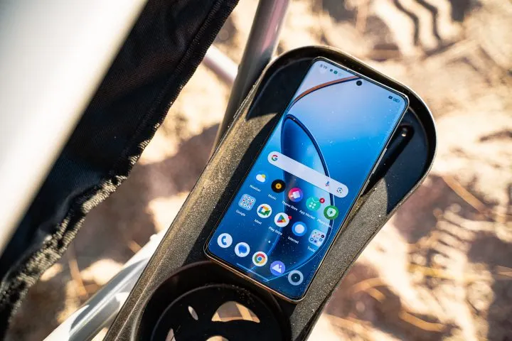 Realme 12 Pro+ внезапно подешевел на Маркете. Это настоящий король субфлагманов