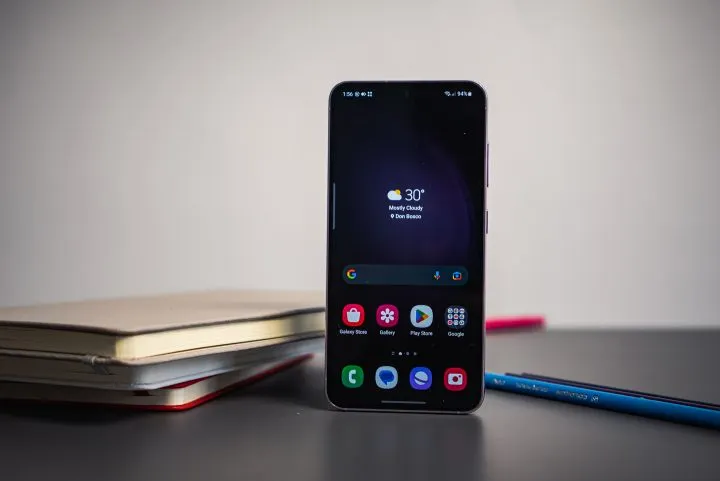 Этот Samsung Galaxy — лучший компактный флагман. Его сейчас сливают по исторически низкой цене