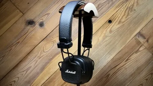 Новые наушники Marshall впервые подешевели. Брать их или предыдущее поколение?