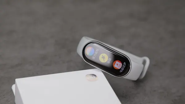 Xiaomi Smart Band 9 уже можно заказать на Али. Чем хороша новинка?