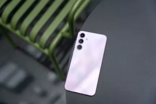 «Берите, не прогадаете». Хитовый Samsung Galaxy сливают со скидкой