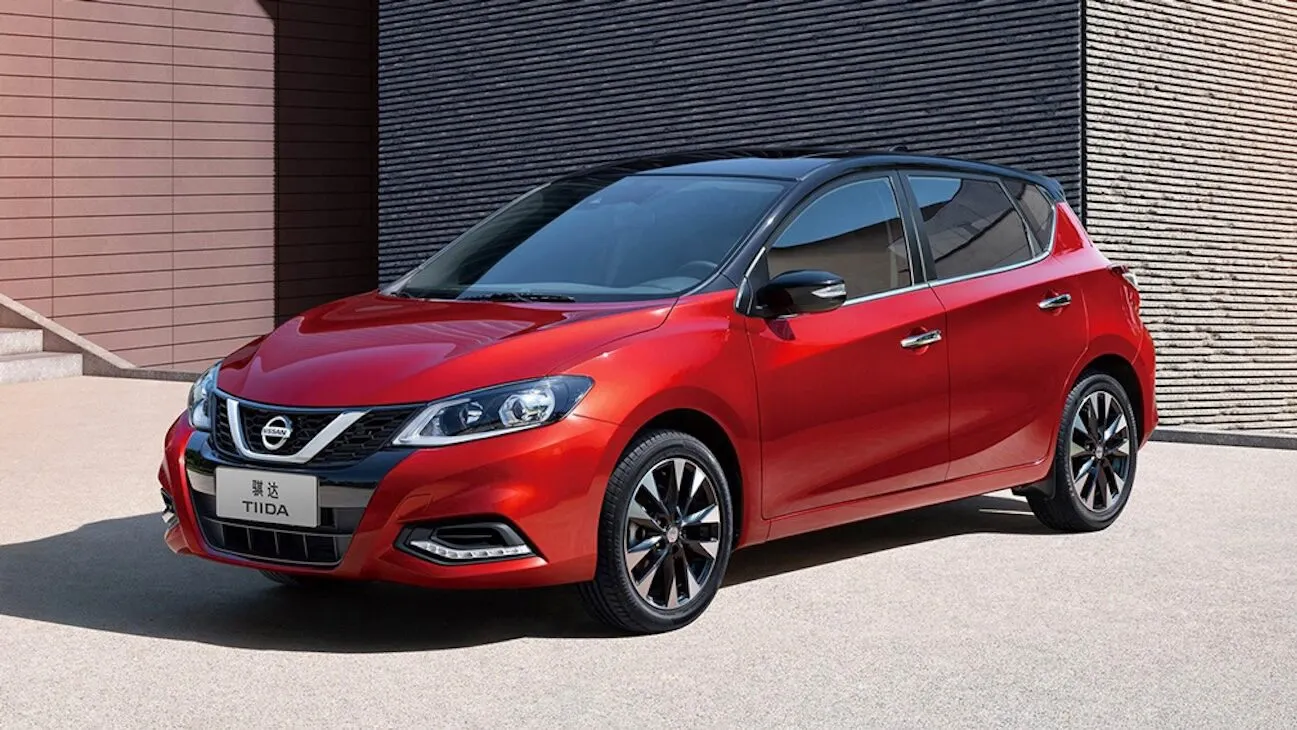 Бюджетный хэтчбэк от Nissan появился в России. Цены очень соблазнительные, но есть нюансы