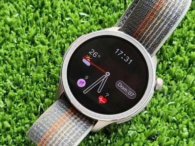 Хитовые смарт-часы Amazfit подешевели на Маркете. Это идеальная альтернатива Apple Watch 