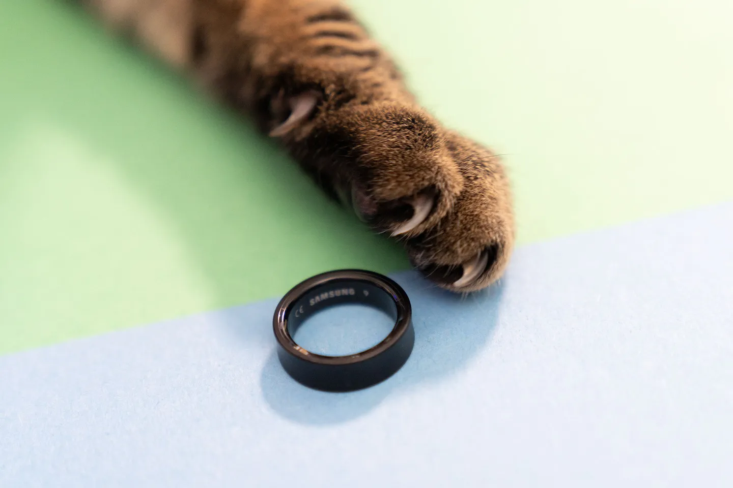 Samsung Galaxy Ring сурово раскритиковали. Кольцо плохо считает пульс и советует полную ерунду