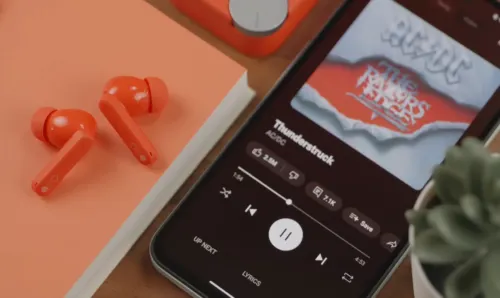 CMF Buds Pro 2 – вероятно, лучшие наушники до 10 тысяч рублей. Их уже можно взять в России