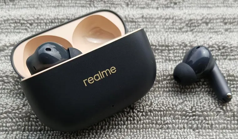 Об этих наушниках Realme все забыли, а зря. Они умеют все, а стоят при этом копейки 