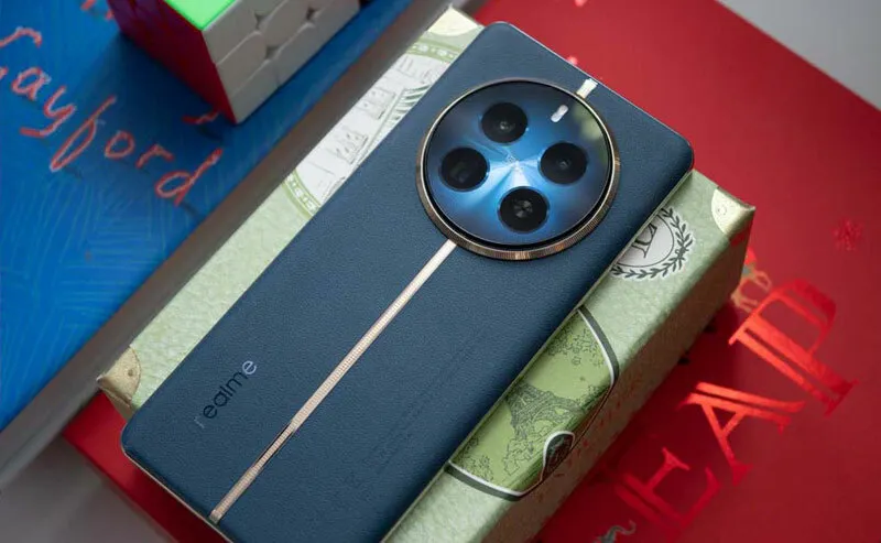 Лучший субфлагман Realme подешевел на Али. У него крутое железо и отличные камеры