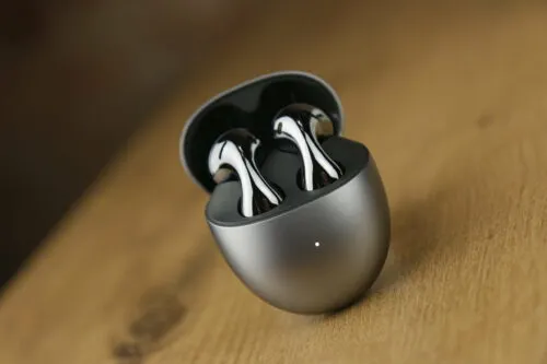 3 топовых модели беспроводных наушников-вкладышей. От ультрабюджетных Xiaomi до стильных Huawei