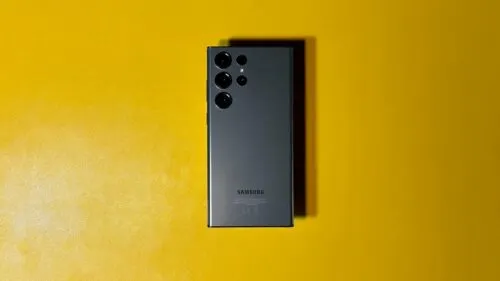 Samsung Galaxy Ultra рекордно подешевел в России. Суперфлагман на Android отдают по цене базового iPhone