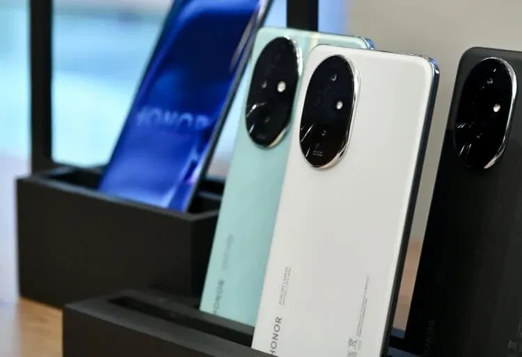 Honor 200 впервые подешевел на Маркете. Экономим 10 тысяч рублей на покупке