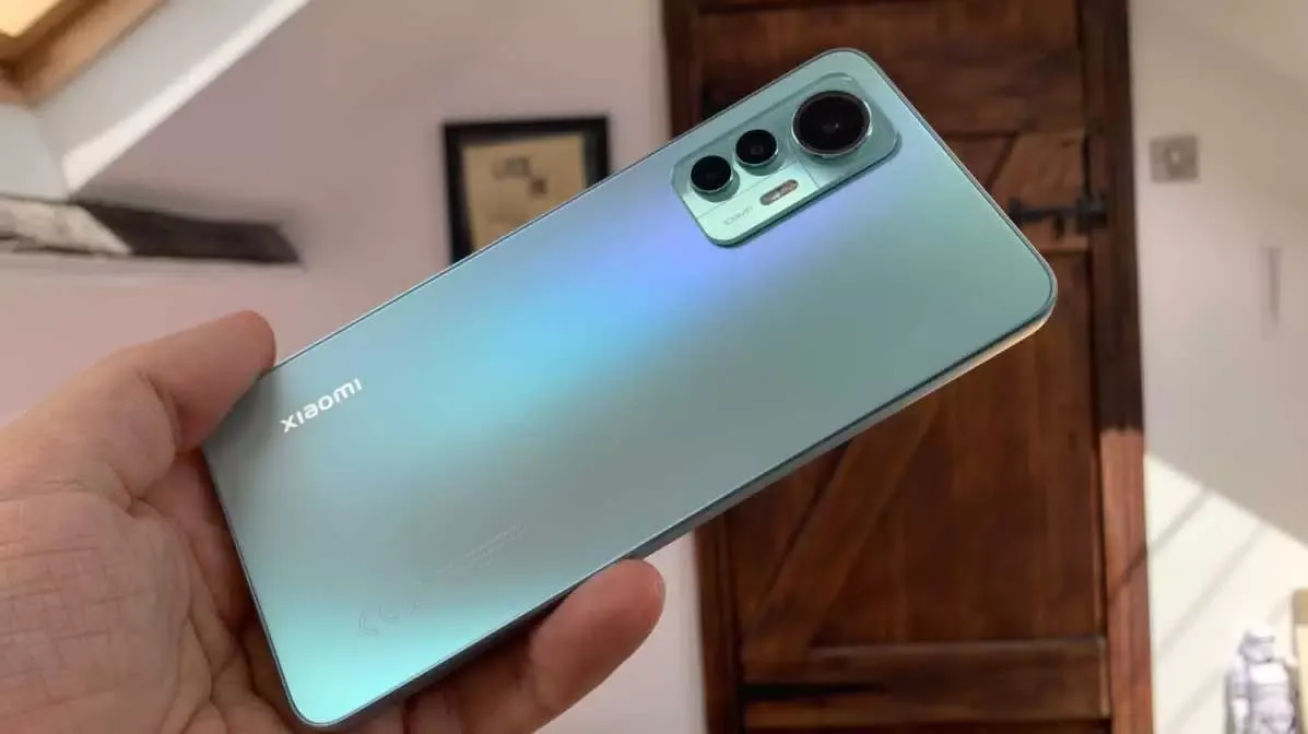 Вы зря забыли про этот Xiaomi. Это один из лучших смартфонов до 20 тысяч рублей