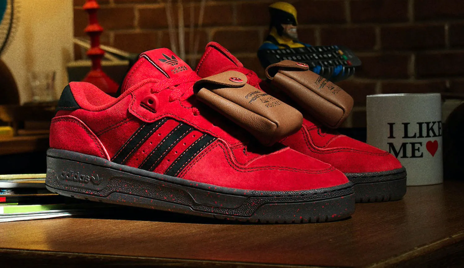 5 потрясающих кроссовок от adidas, которые нужно брать. От футуристичной модели до обуви с Дэдпулом