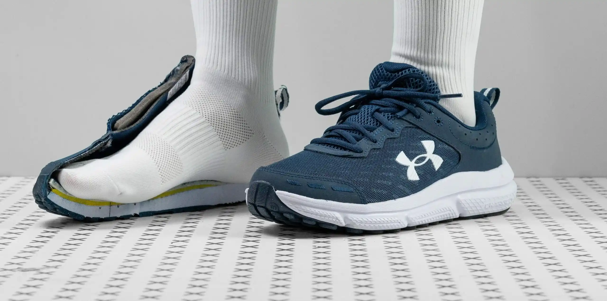 Эти кроссовки от Under Armour идеальны для тренировок. На Яндекс Маркете их отдают с сочными скидками
