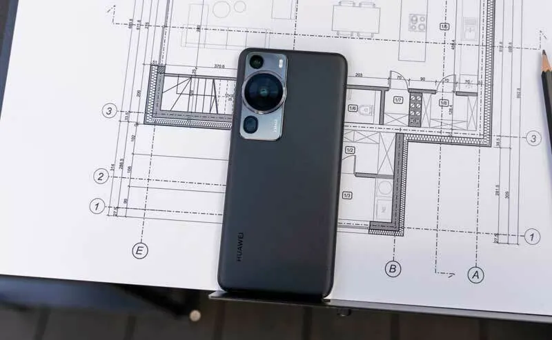 «Ничем не уступает топовому айфону». Забытый хит Huawei окончательно подешевел