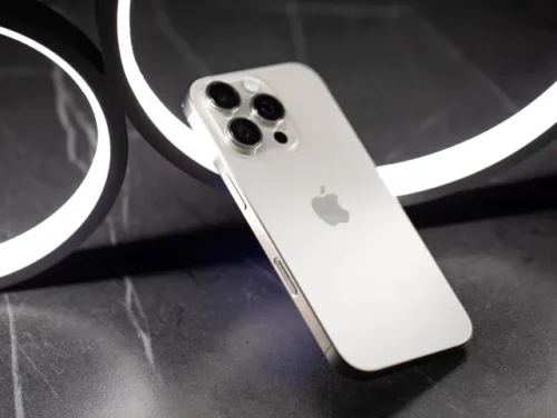 К iPhone 16 Pro есть вопросы. Это мощный монстр автономности, но обновляться вряд ли нужно