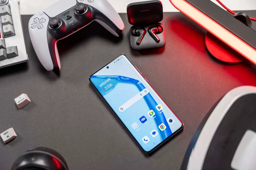 «После Xiaomi это просто сказка». Топовый OnePlus отдают с неплохой скидкой