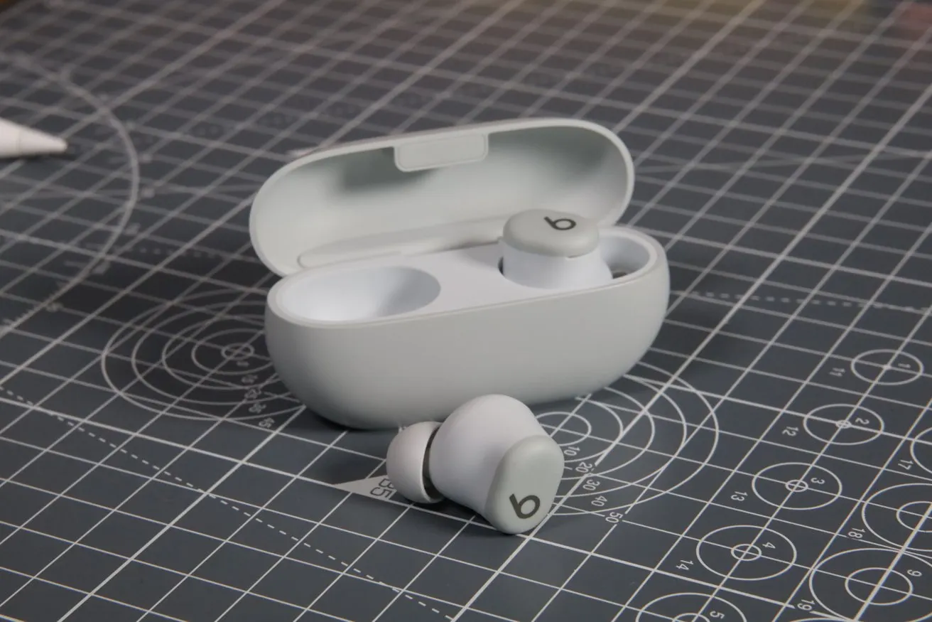 Не ждите AirPods 4. Новые наушники Apple Beats уже появились в России по выгодной цене