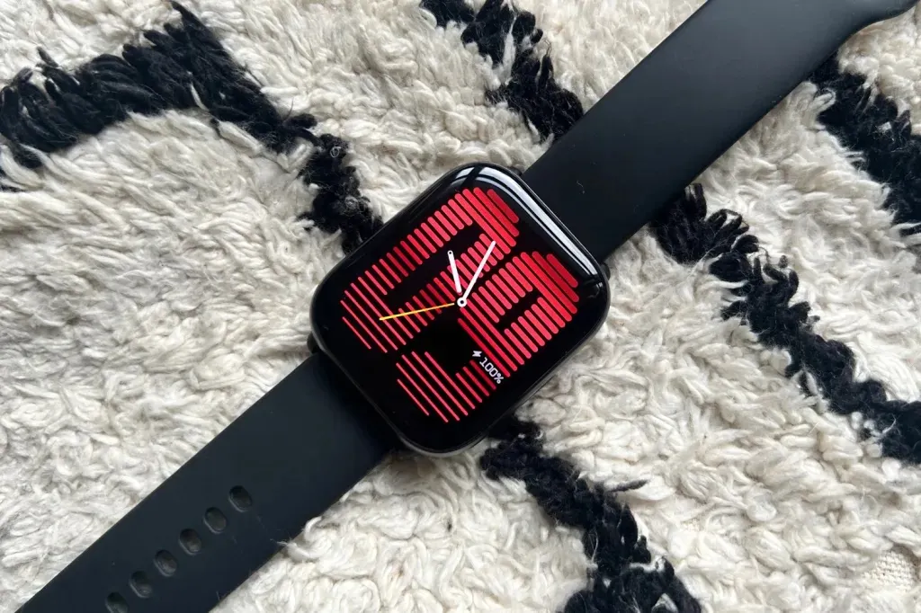 Элегантные смарт-часы Amazfit попали под распродажу. Они почти не отличаются от Apple Watch 10, но намного дешевле