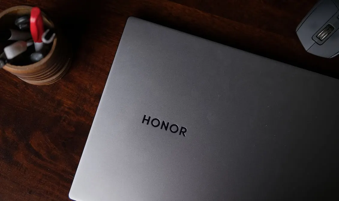 Этот Honor — лучший ноутбук для офисной работы. Его можно смело брать и в 2024 году