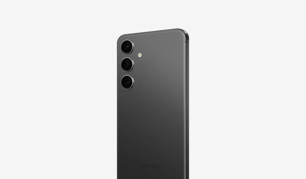 3 компактных Android-смартфона, которые можно подарить на Новый год. Топовый Samsung Galaxy и другие флагманы