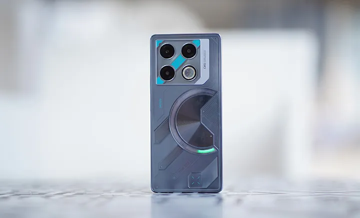 «Реально быстрый агрегат». Сверхмощный Infinix подешевел на Маркете 