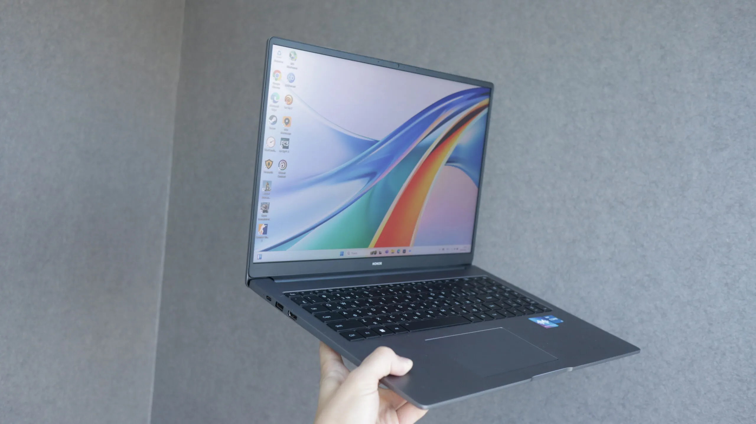Протестировали Honor MagicBook X16 Pro – лучший ноутбук для учебы. Какие у него плюсы и минусы?