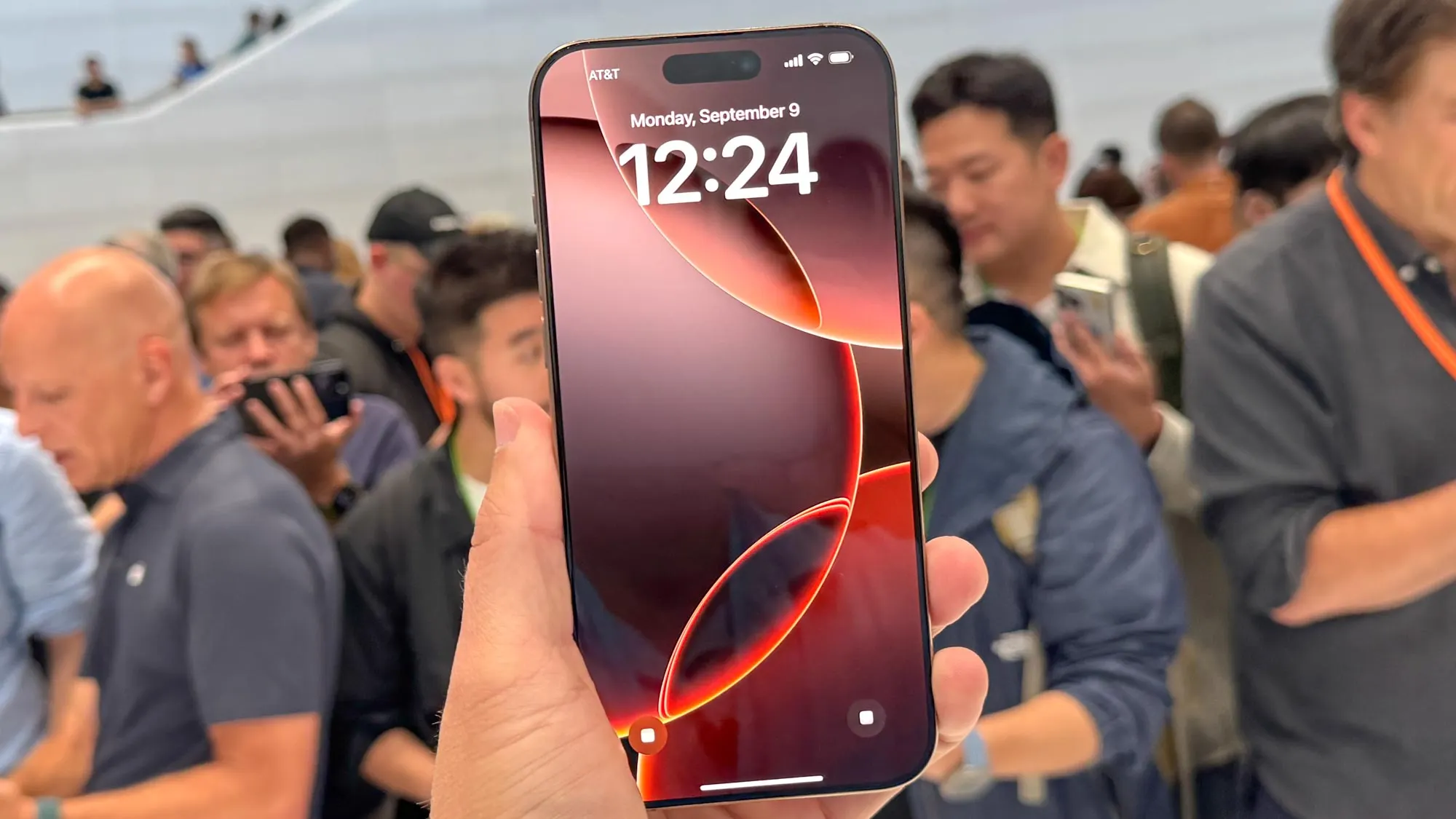 Что выбрать — iPhone 16 или iPhone 15 Pro? Выбираем оптимальную модель для покупки осенью 2024 года