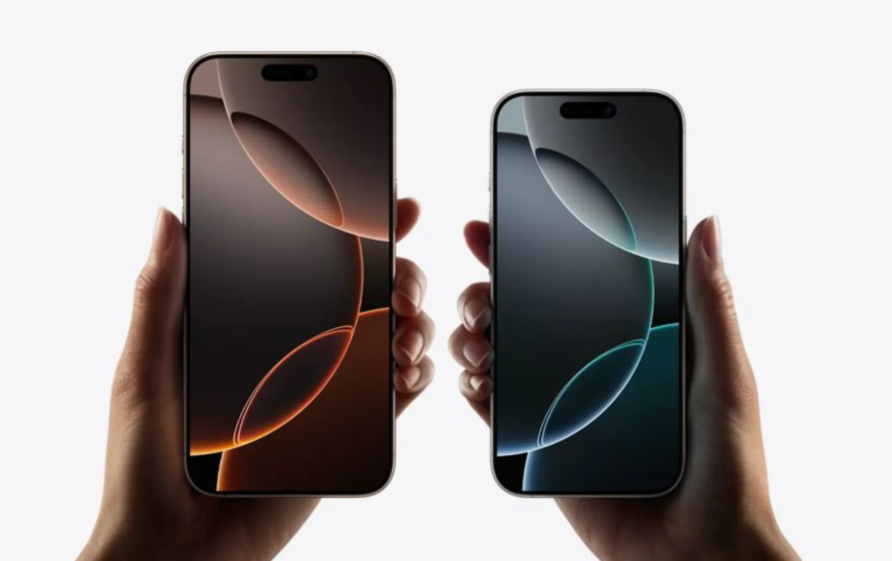 Чем iPhone 16 Pro Max отличается от iPhone 15 Pro Max? Модели сравнили вживую