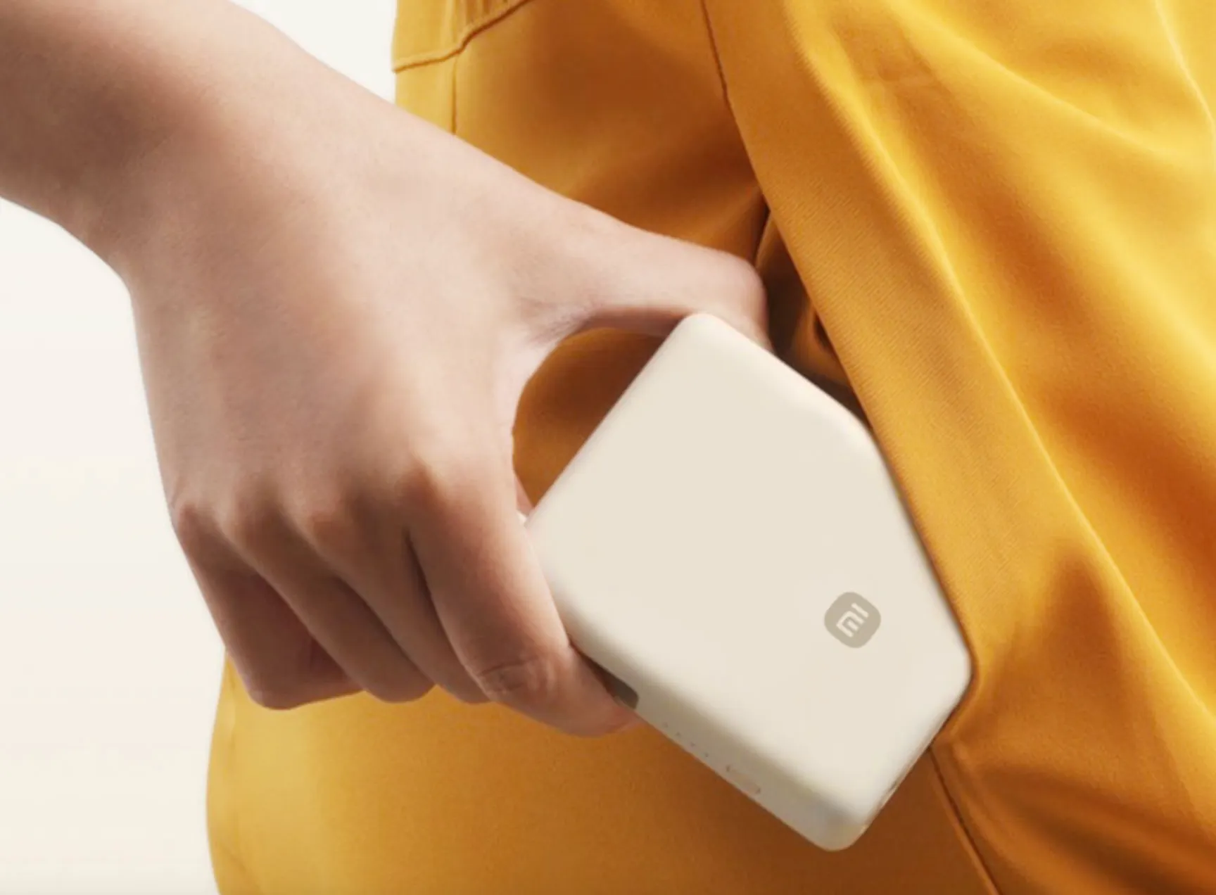 У Xiaomi вышел милый пауэрбанк для ленивых и забывчивых пользователей. Чем он так хорош?