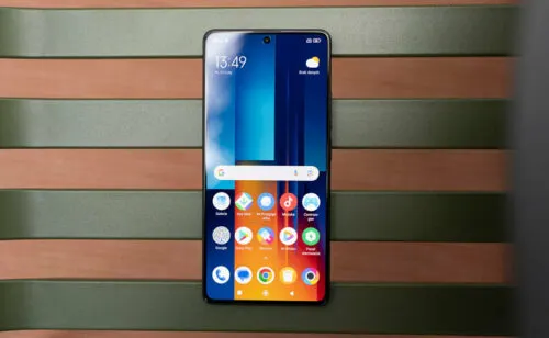 «За эти деньги — просто пушка». Народный Xiaomi Poco сливают за бесценок